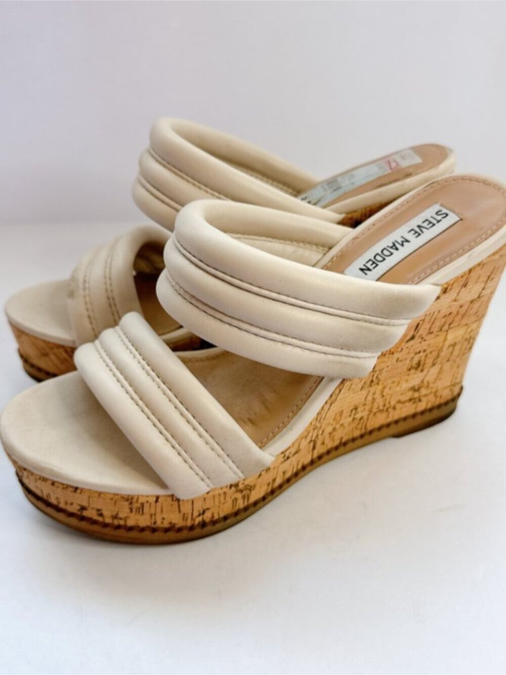 Used Steve Madden Size 8.5 Cream Wedge Sandals